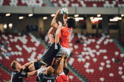 开云体育登录-跨界传奇，当马刺的强压哲学遇见欧冠舞台上的詹姆斯时刻