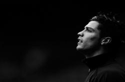 开云下载-哈利伯顿的爆发与老鹰的战术压制，一场颠覆预期的对决