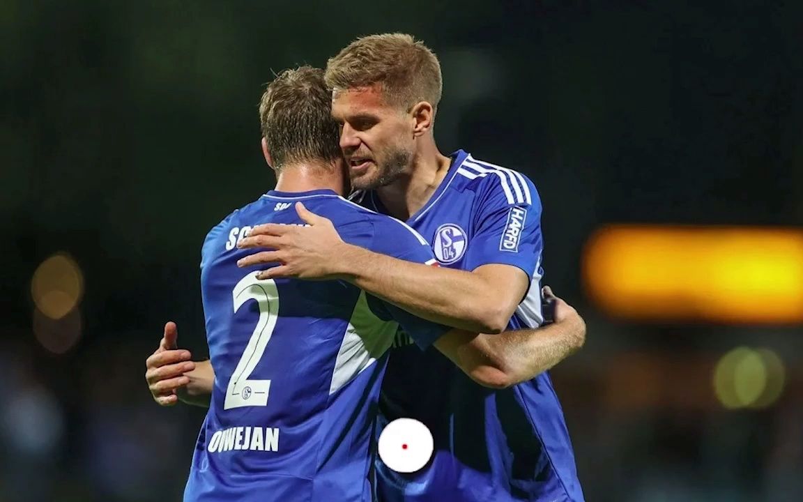 沙尔克04客场逆转成功，德甲冲顶希望