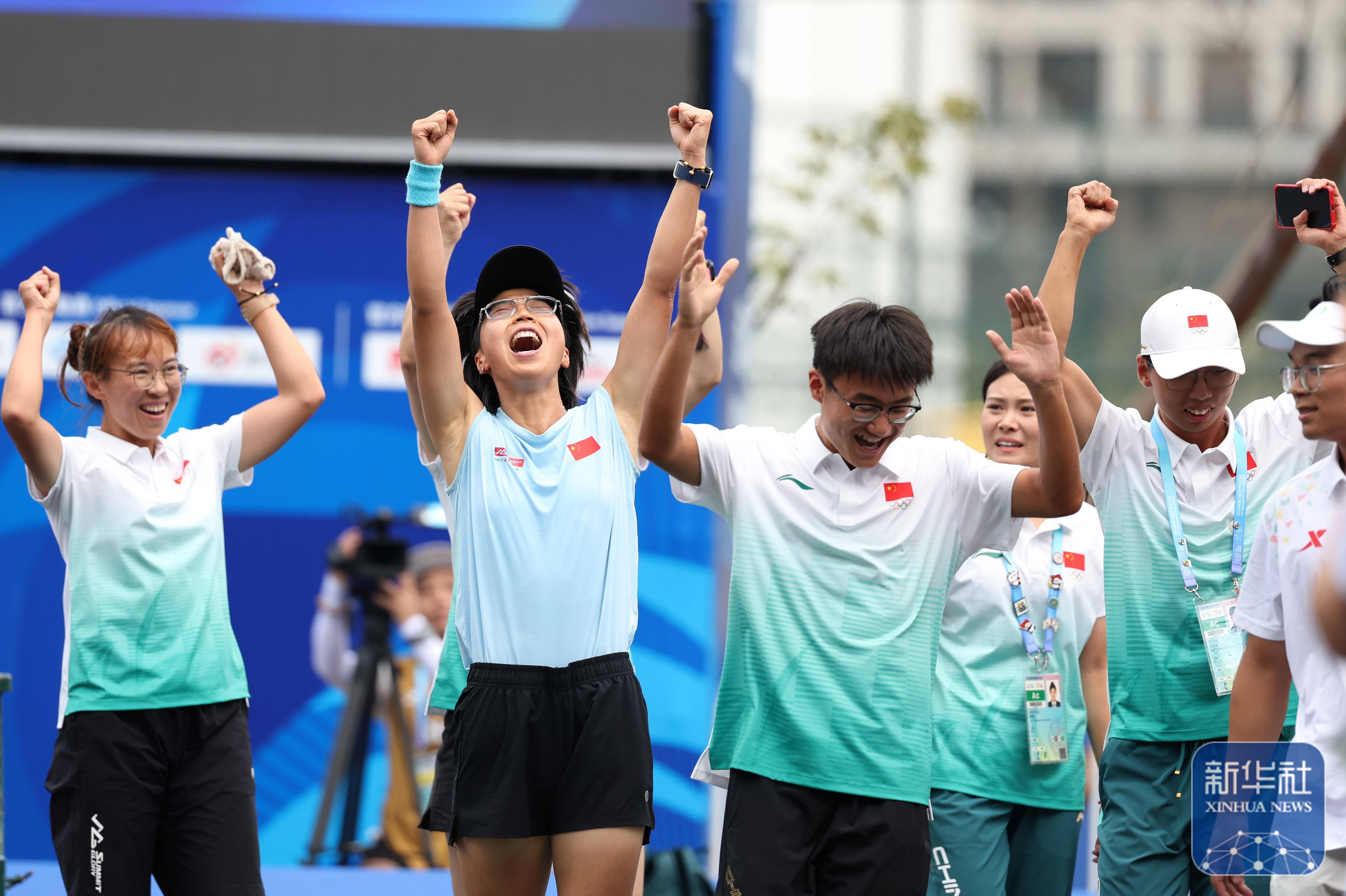 包含中国选手在奥运比赛中刷新记录，创造奇迹的词条