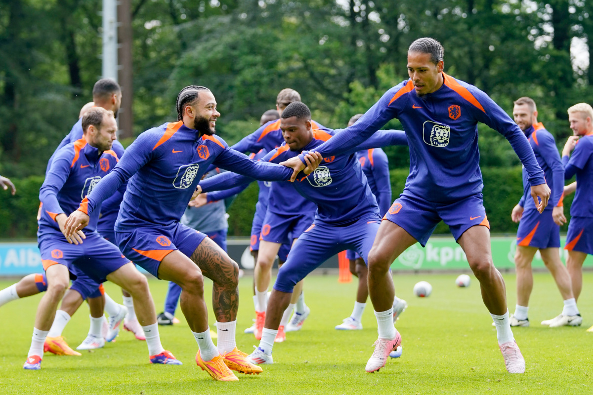 荷兰篮球联赛新赛季火爆开战,球迷热情高涨 荷兰篮球联赛新赛季火爆开战,球迷热情高涨