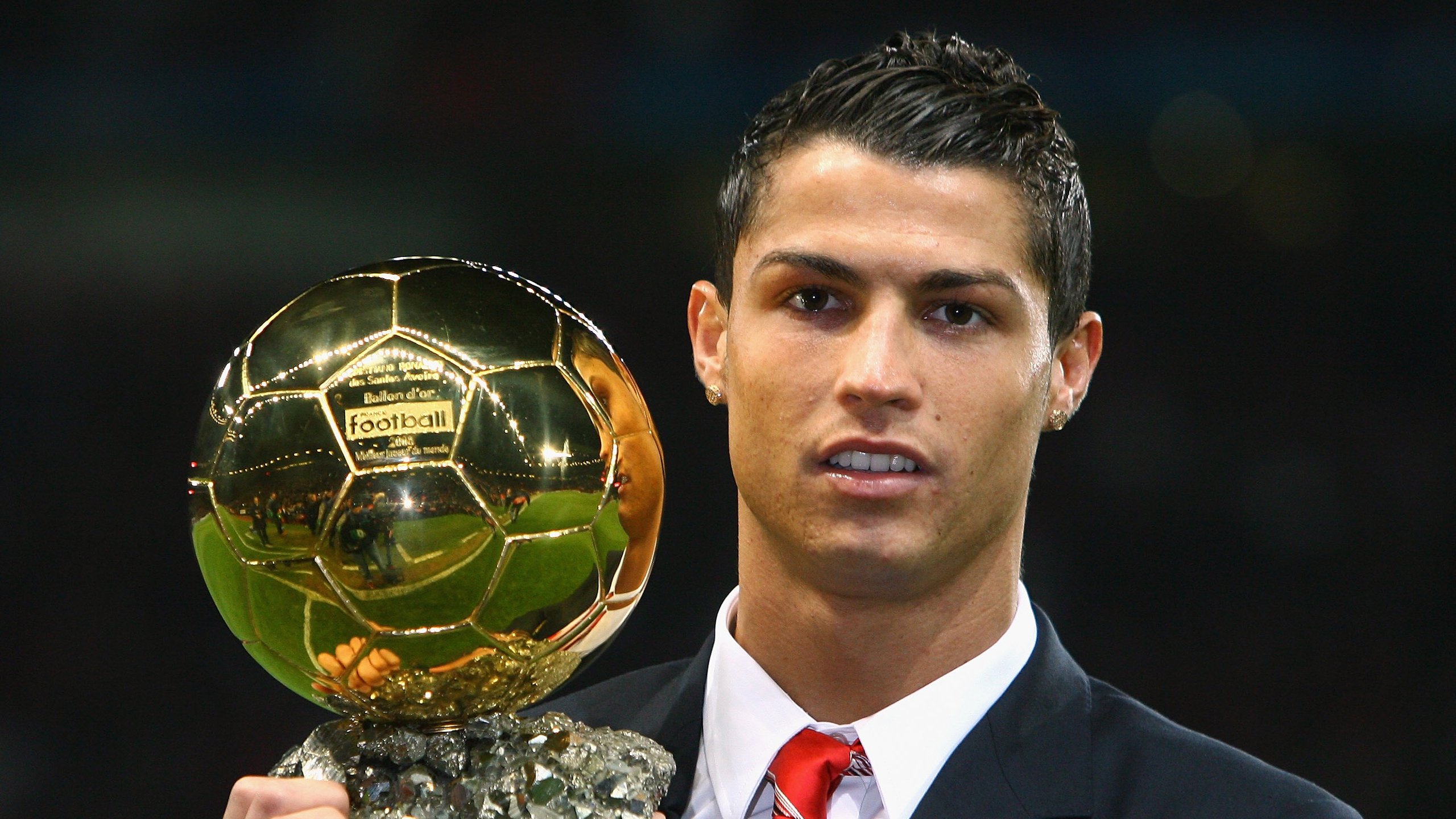 绝杀与连击,伊拉克神话与福登风暴背后的体育启示