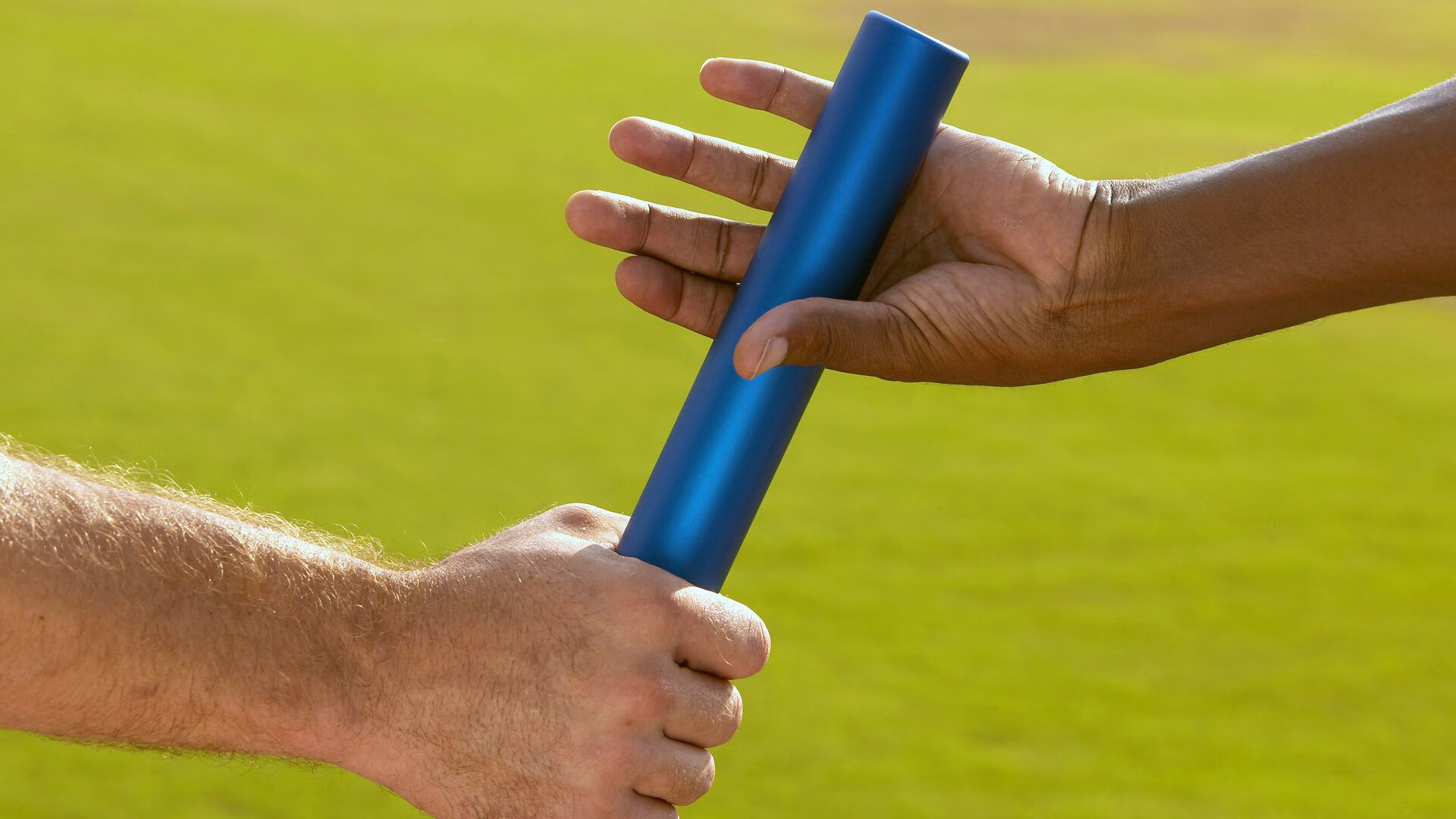 逆袭之夜，周冠宇领衔雷诺车队力克红牛，书写F1新篇章